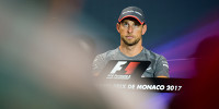 Foto zur News: Nach Manchester-Anschlag: Hamilton und Button fassungslos