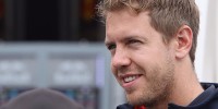 Foto zur News: F1-Auktion: Vettel versteigert Skizzen, Hülkenberg Rennanzug