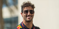 Foto zur News: Älteste Flaschenpost der Welt: Ricciardo-Eltern bei Fund dabei