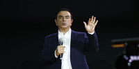 Foto zur News: Nach Verhaftung von Carlos Ghosn: Renault-Teamchef unbesorgt