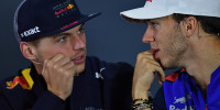 Foto zur News: Zum Brüllen: Wie Verstappen Gasly auf den Arm genommen hat