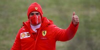 Foto zur News: Carlos Sainz: Rührendes Fantreffen am Rande des Ferrari-Tests in Fiorano