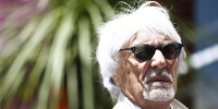 Foto zur News: Bernie Ecclestone: Habe mit der Pistole immer herumgealbert