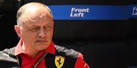 Foto zur News: Ferrari-Teamchef Vasseur kontert Kritik durch Carlos Sainz