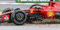 Foto zur News: Zoff am Ferrari-Boxenfunk - und dann crasht Leclerc!