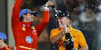 Foto zur News: Formel-1-Liveticker: Warum wäre Carlos Sainz besser für Mercedes, Marc Surer?