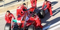 Foto zur News: Alonso: Keine Überraschungen am ersten Testtag