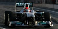 Foto zur News: Tests in Barcelona: Paukenschlag durch Mercedes!