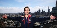 Foto zur News: Ricciardo liebt wie am ersten Tag: Augen nur für seine Jemma