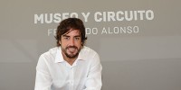 Foto zur News: Fernando Alonso eröffnet eigenes Museum samt Kartbahn