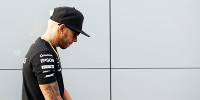 Foto zur News: &quot;Blondie&quot; Lewis Hamilton schon bald wieder dunkelhaarig?