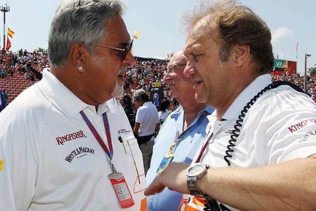 Foto zur News: Mallya: Indischer Formel-1-Playboy mit Ohrring