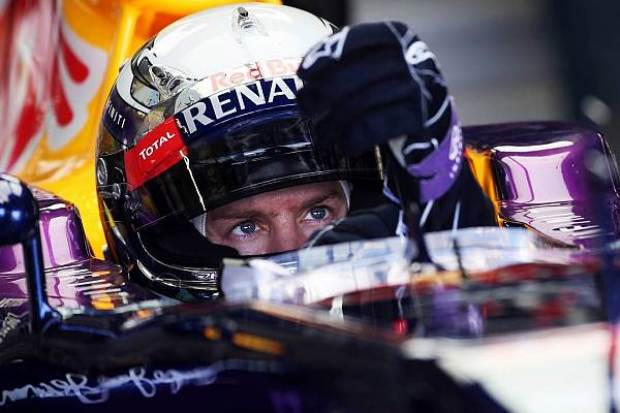 Foto zur News: Interview nach dem Testauftakt: Vettel zufrieden