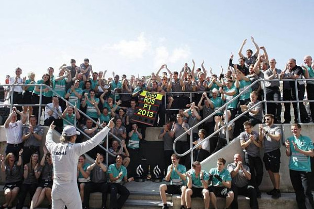 Foto zur News: Rosberg: "Ich hätte Vettel wohl nicht eingeholt"