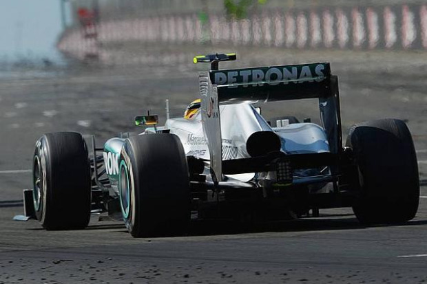 Foto zur News: Mercedes jubelt: Reifen passen gut zum W04