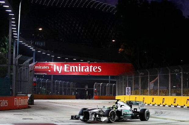 Foto zur News: Eine Klasse für sich: Vettel dominiert in Singapur