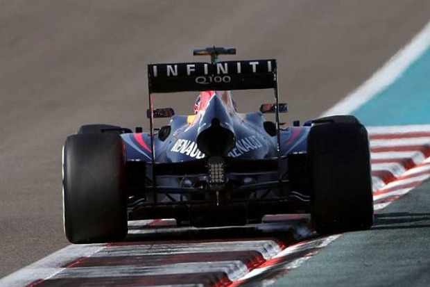 Foto zur News: Webber auf Wolke sieben, Vettel ärgert sich