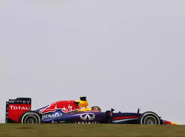 Foto zur News: Red Bull: Ricciardo wittert seine Chance, Vettel kämpft