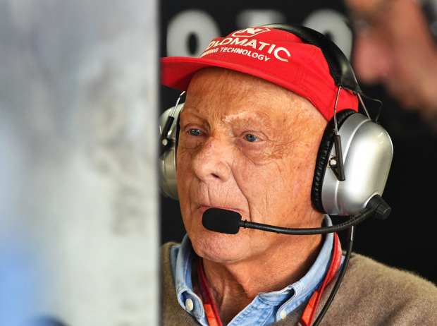 Trotz Airline Kauf Niki Lauda Bleibt Mercedes Aufsichtsrat Formel1 De F1 News