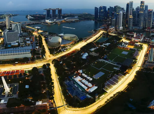 Foto zur News: Rennvorschau Singapur: Vettel zum Siegen verdammt!