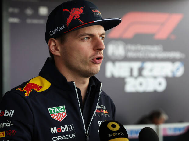 Max Verstappen geeft een interview voor de Formule 1 GP op Silverstone