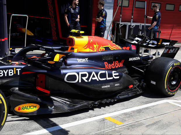 Foto zur News: Formel-1-Technik: So musste Red Bull durch die Gefahr von McLaren zulegen