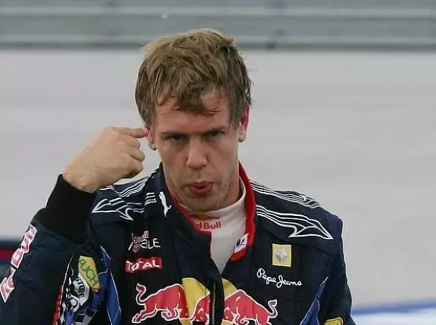 Foto zur News: Vettel vs. Webber: Spielt Red Bull wirklich fair?