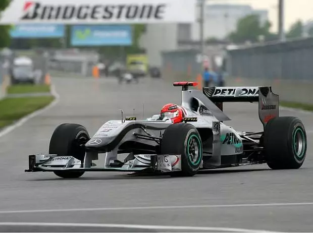 Foto zur News: Hamilton beendet Red Bulls Pole-Serie