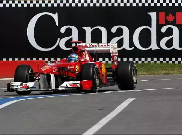 Foto zur News: Montreal: Vettel küsst die "Wall of Champions"