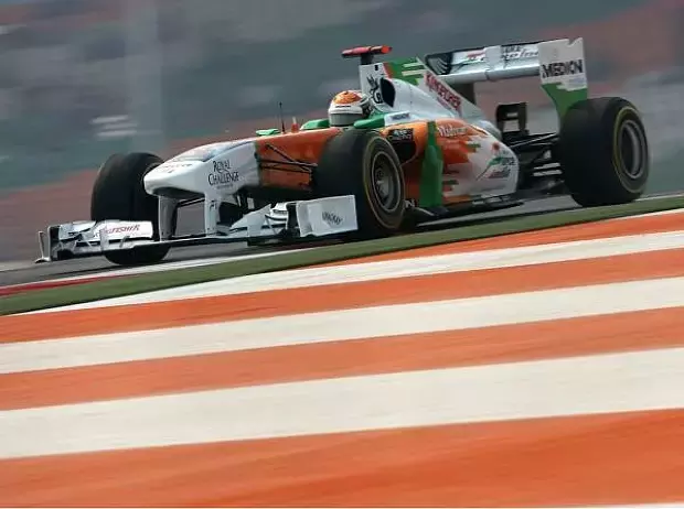 Foto zur News: Premiere in Indien: Massa vor Vettel