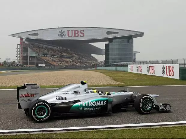 Foto zur News: Silberne erste Startreihe in China: Endlich Rosberg!