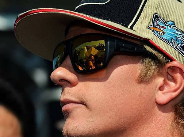 Foto zur News: Räikkönen ist kein Fan "beschissener Fragen"