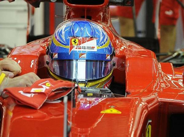 Foto zur News: Ferrari solide: Alonso ganz entspannt