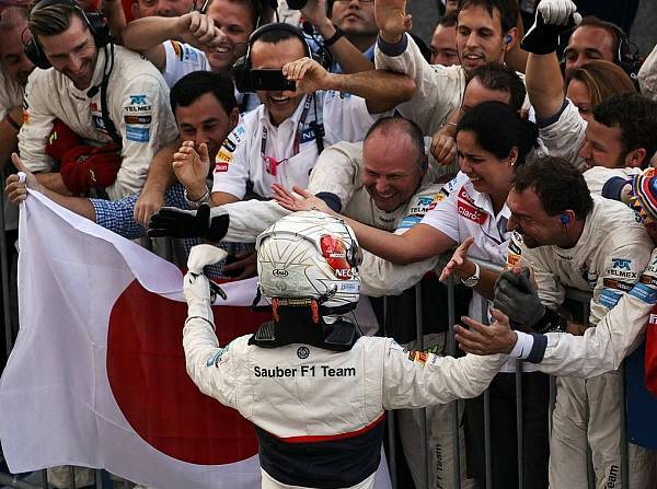 Foto zur News: Sauber und Suzuka feiern Kobayashi