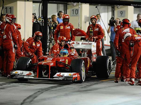 Foto zur News: Ferrari: Vollgas für Alonso