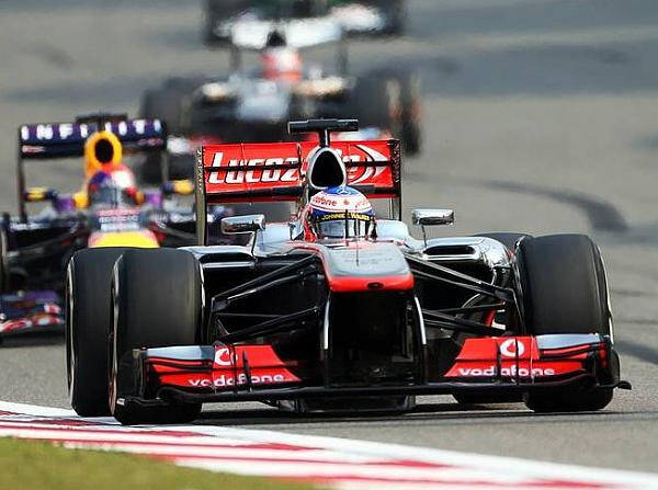 Foto zur News: McLaren: Instinktiver Button - robuster Perez