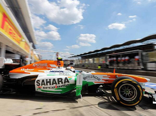 Foto zur News: Force India: Hitze und Reifen bescheren Überstunden