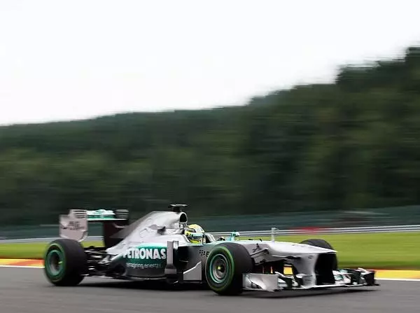 Foto zur News: Mercedes: Solider Auftakt in den Ardennen