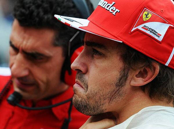 Foto zur News: Alonso: Weltmeister nur im Sprücheklopfen?