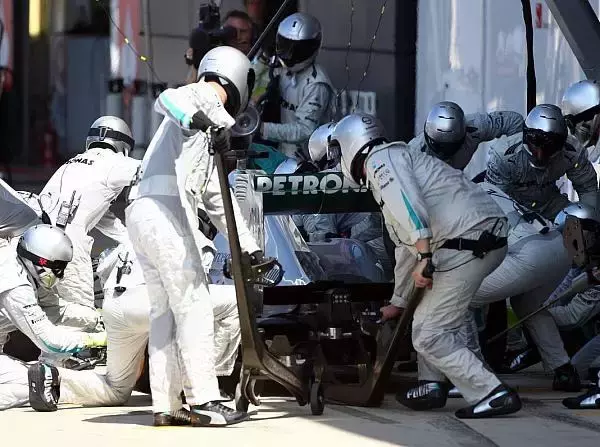 Foto zur News: Boxendilemma bei Mercedes: "Das geht auf unsere Kappe"