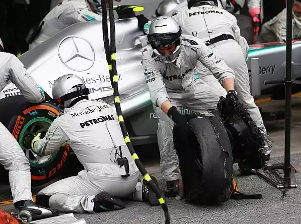 Foto zur News: "Kontroverse Situation": Wolff ärgert sich über Bottas