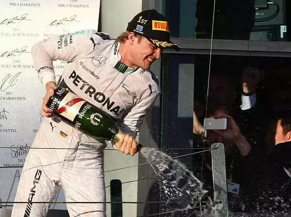 Foto zur News: Rosberg jubelt: "Komplett aus dem Häuschen"