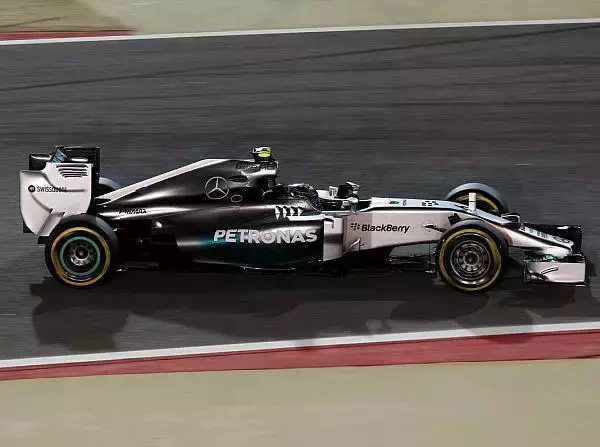 Foto zur News: Hamilton: Ein "ordentlicher Trainingstag" für Mercedes