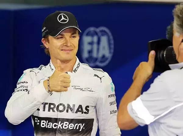 Foto zur News: Erstes Silberduell an Deutschland: Rosberg hängt Hamilton ab