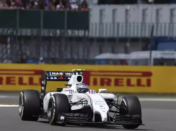 Foto zur News: Von 14 auf zwei: Bottas rockt Silverstone