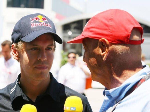 Foto zur News: Lauda kritisiert Vettel: "Wie ein kleines Kind"