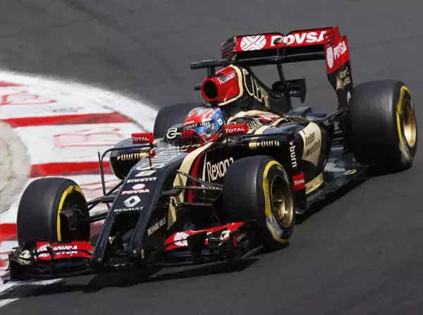 Foto zur News: "Sehr, sehr seltsam" - Grosjean sucht Gründe für Platz 15