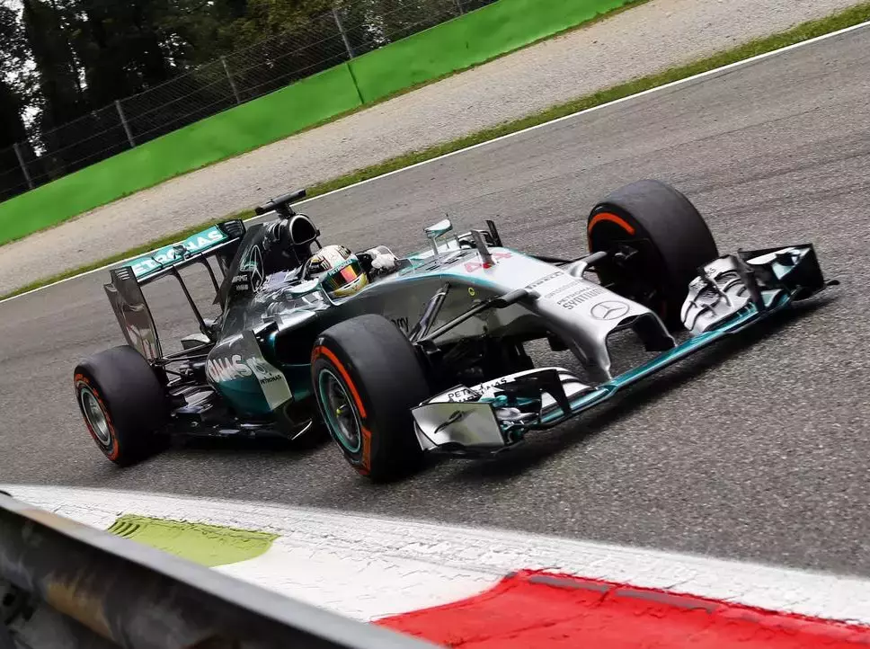 Foto zur News: Training in Monza: Hamilton Favorit auf die Pole