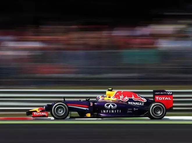 Foto zur News: Trotz Renault-Motor: Warum war Ricciardo der Schnellste?