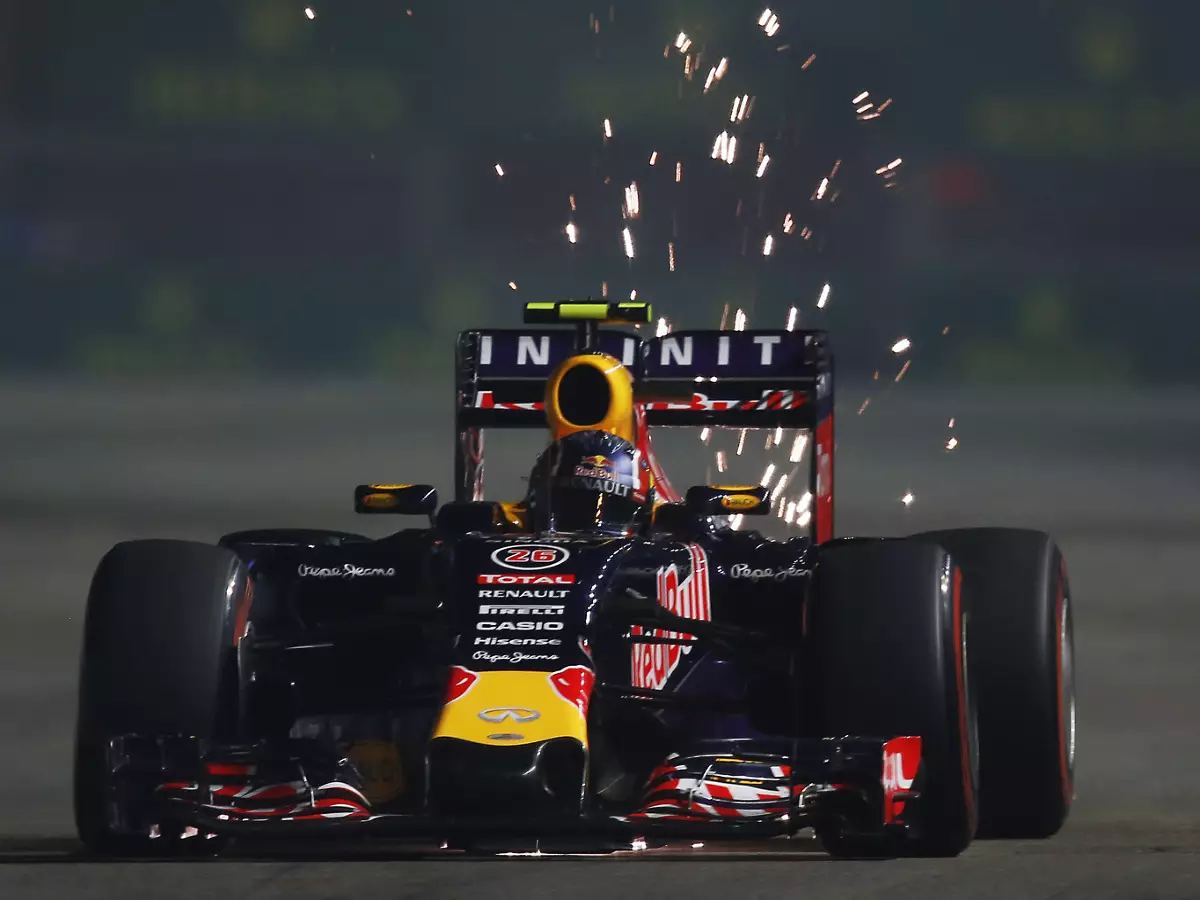 Foto zur News: Red Bull stiehlt Mercedes die Show am Singapur-Freitag